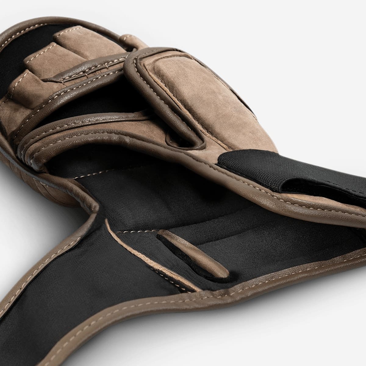 Hayabusa T3 LX 7oz Hybrid Gloves - Image 3