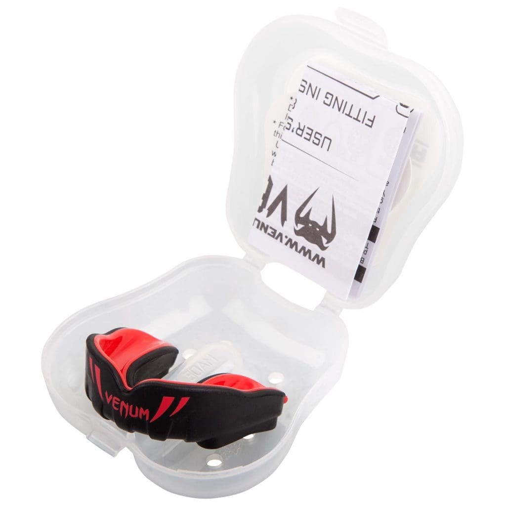 Venum Challenger Kids Mouthguard - Image 2