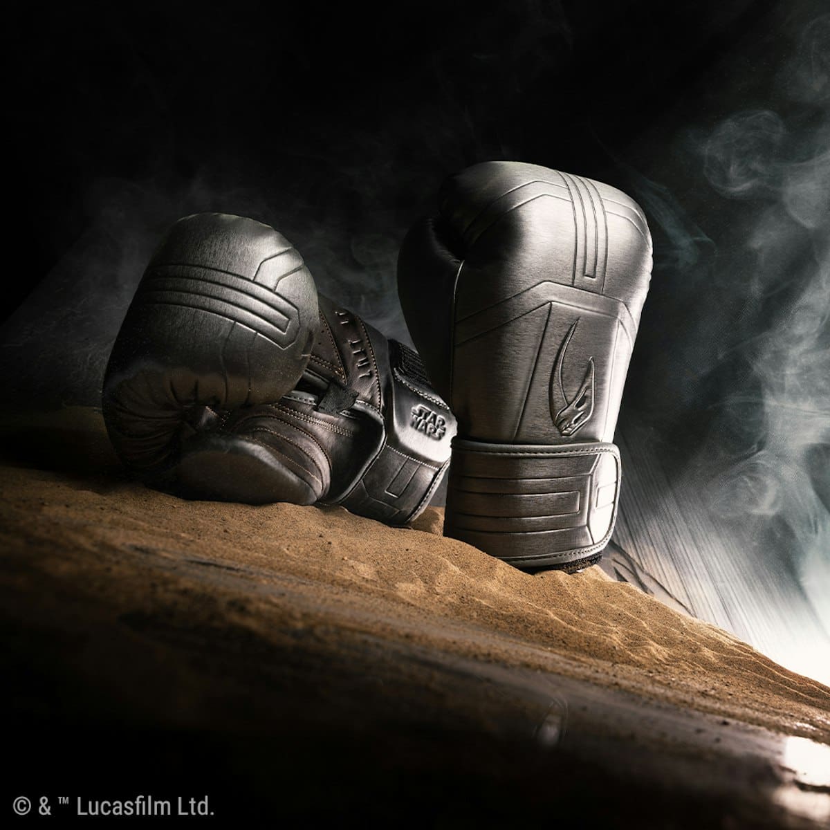 Hayabusa Star Wars The Mandalorian Boxing Gloves - Limited Edition - Image 3